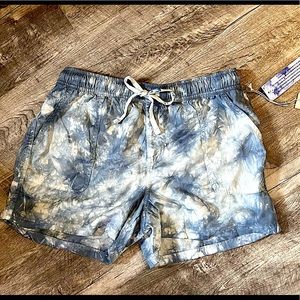 Tie-dye stretchy waist C&C shorts.